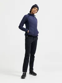 1911001-396000_ADV  Explore Hybrid Jacket W_Closeup6.jpg